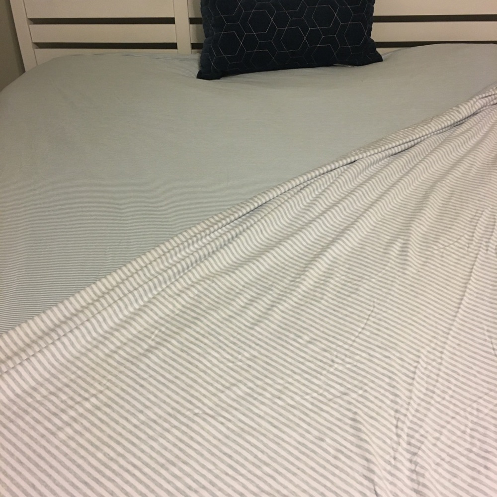 King bedding - Picture 3 of 6